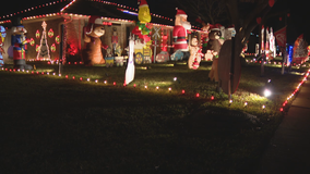 DeSoto family using Christmas decorations to raise money for Alzheimer’s research