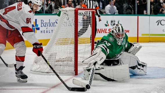 Hintz records first hat trick as Stars defeat Hurricanes 4-1