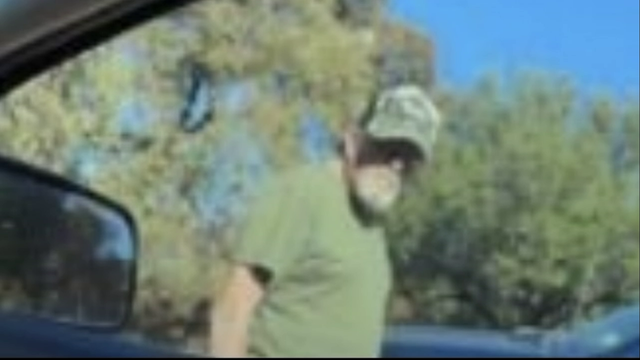 Police searching for man who exposed himself to teen at Fort Worth park