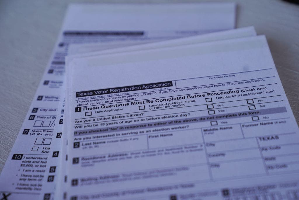 Texas DPS voter registration error leaves thousands of applications unprocessed ahead of midterm deadline
