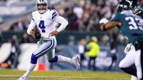 Prescott throws 5 TD passes in Cowboys' romp over Eagles