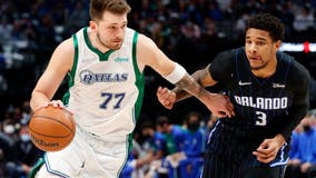 Porzingis starts fast in return, Mavs roll past Magic 108-92