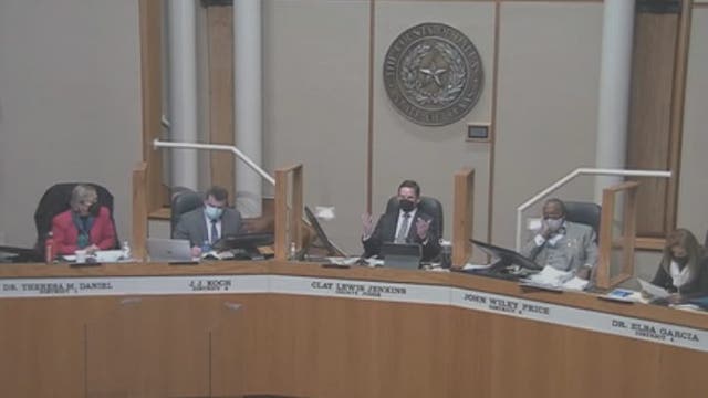 Dallas County requiring COVID-19 tests for its unvaccinated workers, offers bonus leave to the vaccinated