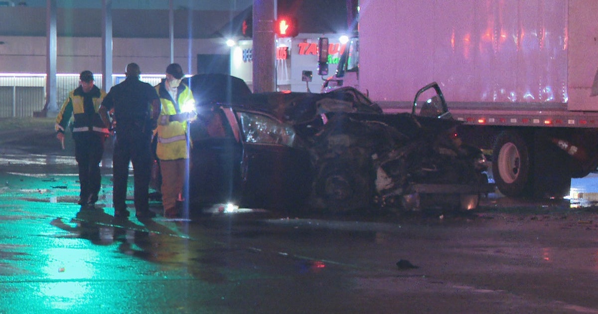 Woman dies in Dallas suspected DWI crash overnight | FOX 4 Dallas-Fort ...