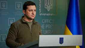 Zelenskyy refuses to flee, urges Ukraine to 'stand firm'