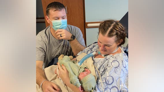 North Texas mom battling COVID-19 meets newborn son 5 weeks after delivery