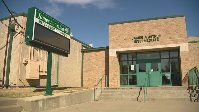 Broken water pipe forces Kennedale ISD students to move to other schools