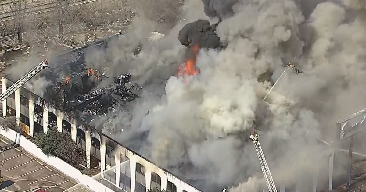 Crews put out 3-alarm fire at vacant building in Dallas | FOX 4 Dallas ...