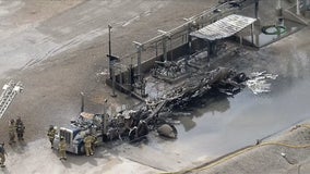 2 people escape tanker fire near Fort Worth