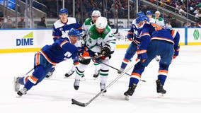 Nelson's third-period hat trick leads Isles past Stars 4-2