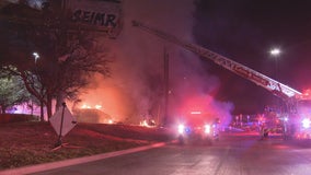 Fire destroys abandoned Oak Cliff building