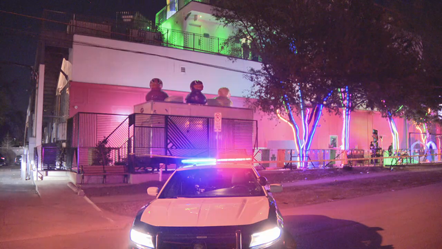 Man falls to his death from rooftop bar in Old East Dallas