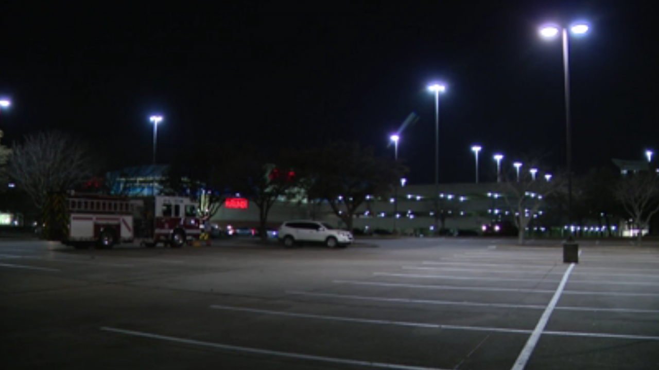 Parks Mall in Arlington, TX starts curfew to curb teen fights