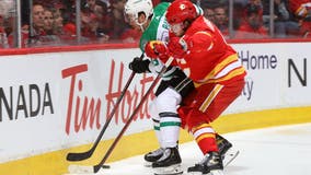 Tkachuk scores 40th, Flames beat Stars to win Pacific title