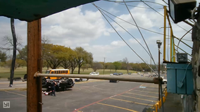 7 suspects arrested after Dallas chase ends in crash involving school bus