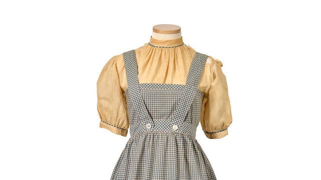 Dress worn by Judy Garland in ‘The Wizard of Oz’ could sell for up to $1.2 million