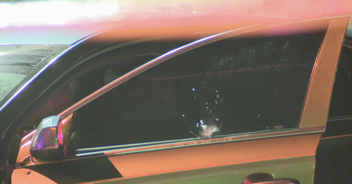 Man shot while waiting at stop light in Dallas | FOX 4 Dallas-Fort Worth