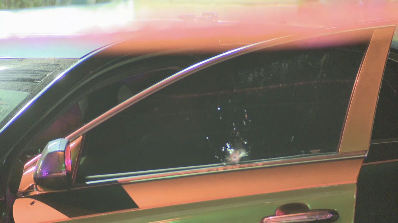 Man shot while waiting at stop light in Dallas Man shot while waiting at stop light in Dallas
