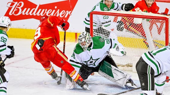Flames use 3-goal third period to top Stars 3-1 in Game 5
