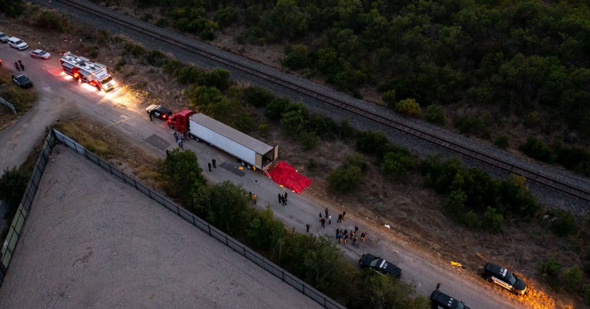 Death toll rises to 51 after migrants found in abandoned tractor ...