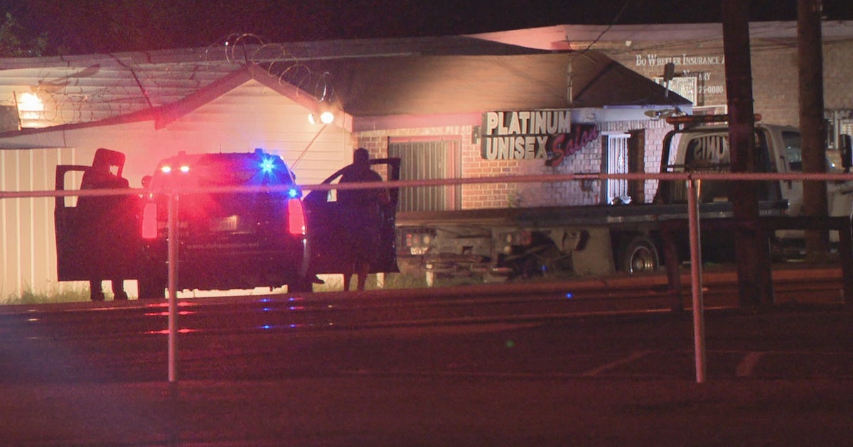 Man wanted for shooting at Dallas police officers | FOX 4 Dallas-Fort Worth