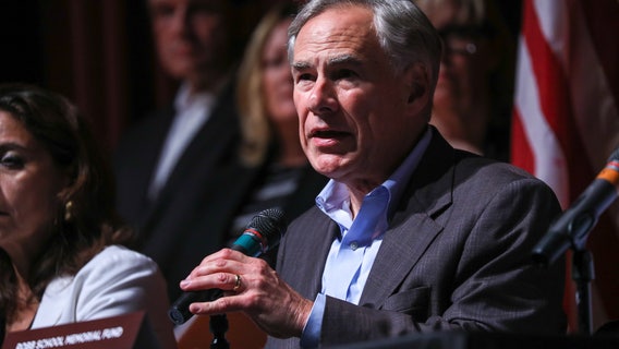 Gov. Greg Abbott tries to unite Texas Republicans at party convention