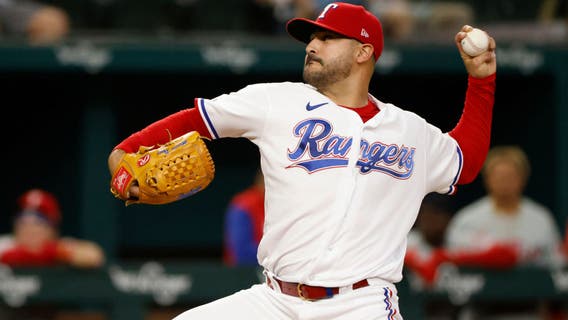 Lowe, Heim homer off Gibson as Pérez, Rangers beat Phils 7-0