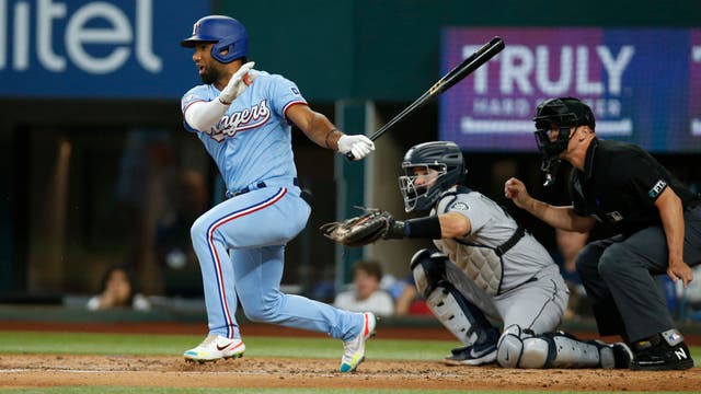 Mariners rally late with help of wild pitch, beat Texas 6-5