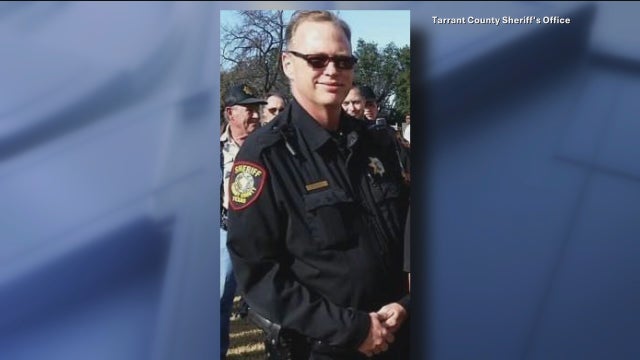 Tarrant County deputy dies while on duty