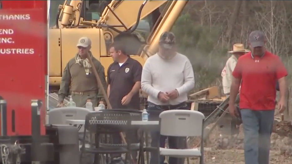 William-Reece-helps-investigators-search-for-remains-of-Jessica-Cain-and-Kelli-Ann-Cox.png