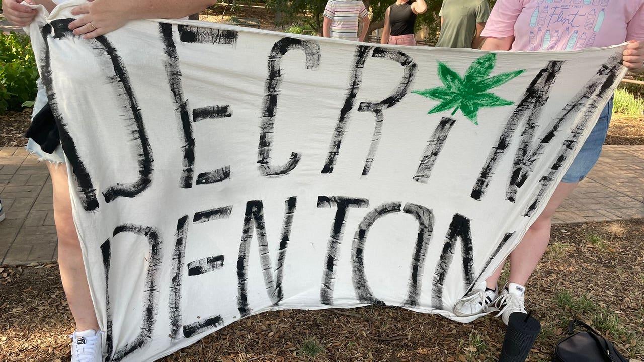 Denton votes to decriminalize small amounts marijuana FOX 4 Dallas Denton votes to decriminalize small amounts marijuana FOX 4 Dallas