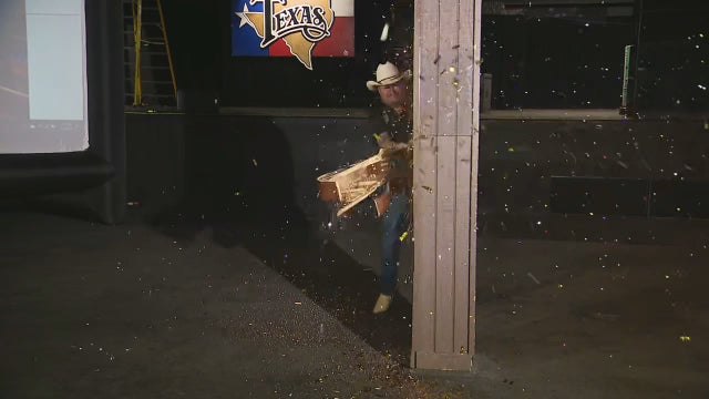 Billy Bob's Texas to knock down beams, renovate showroom