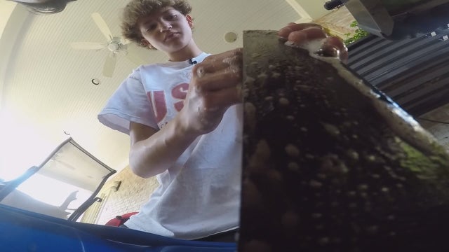 North Texas teen starts summer business cleaning grills