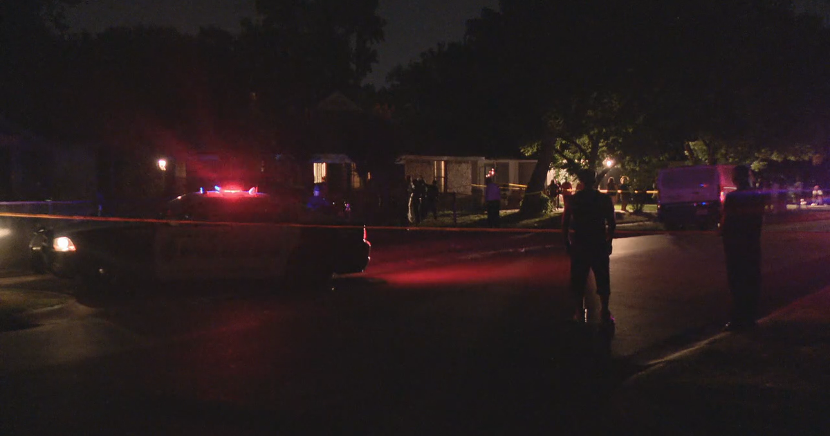 2 men found fatally shot outside Dallas home | FOX 4 Dallas-Fort Worth