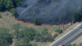 Grassfire burning in Parker County, at least two buildings destroyed