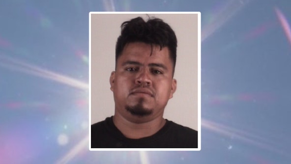 5 children taken to hospital after dad allegedly leaves them in car without air conditioning