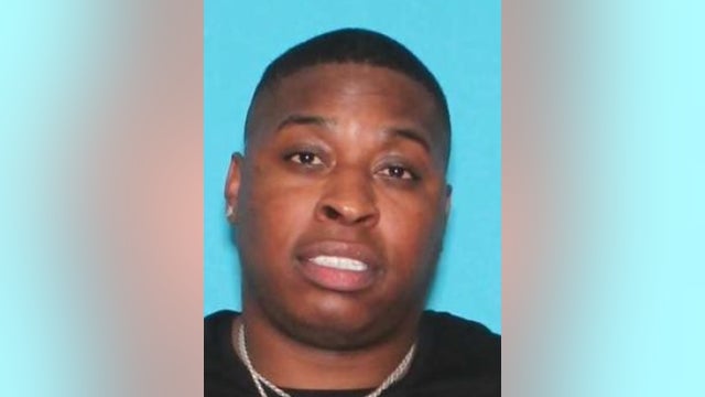 Man found, arrested in Dallas for west Houston bowling alley death