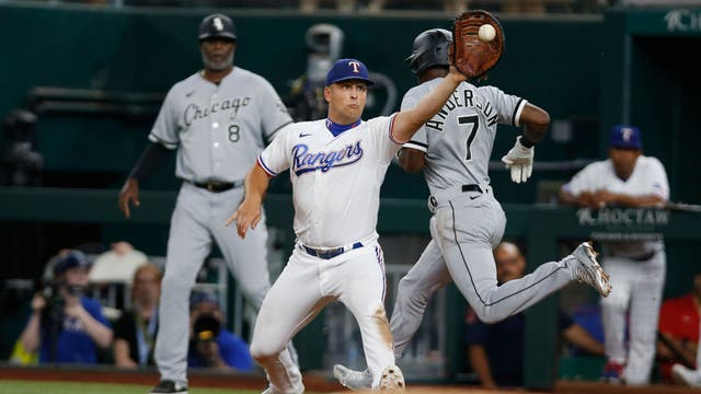 Dunning blanks old team, García 5 RBIs as Rangers routs White Sox