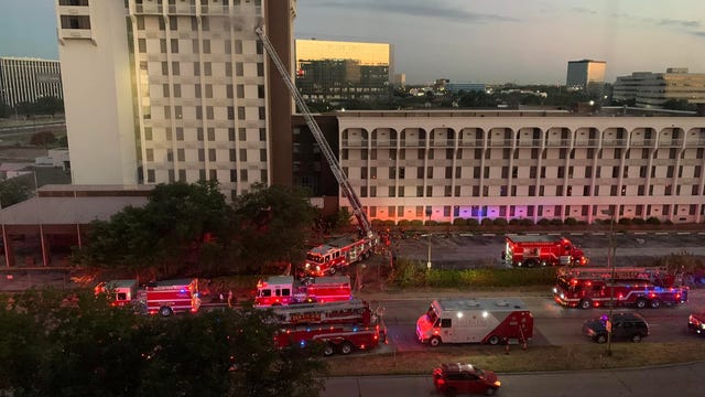 Abandoned high-rise hotel catches fire Dallas