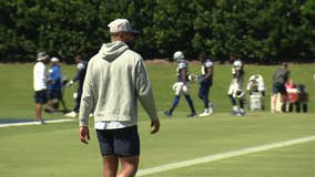 Dak Prescott attends Cowboys practice after thumb surgery