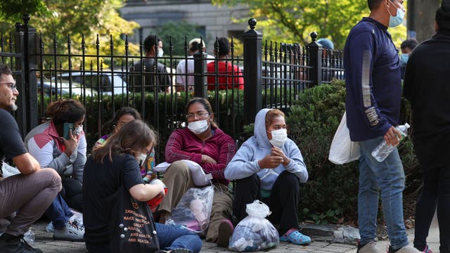 Republican governors stepping up efforts to bus migrants to Democratic cities