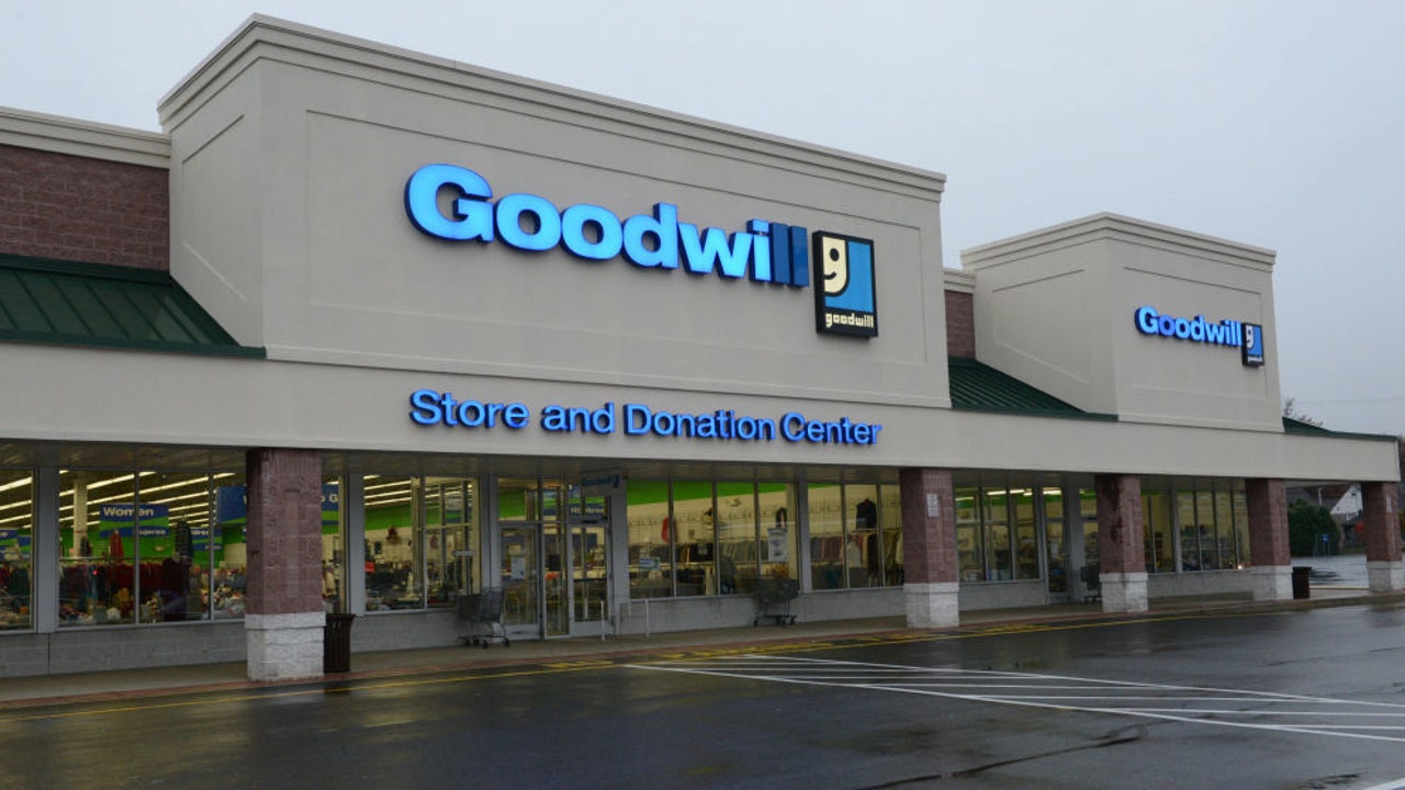 Goodwill Stores Take Thrifting Online For Shoppers FOX 4 Dallas Fort   Goodwill Store 