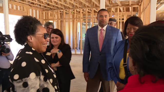 U.S. Department of Housing and Development secretary visits Fort Worth's Stop Six neighborhood