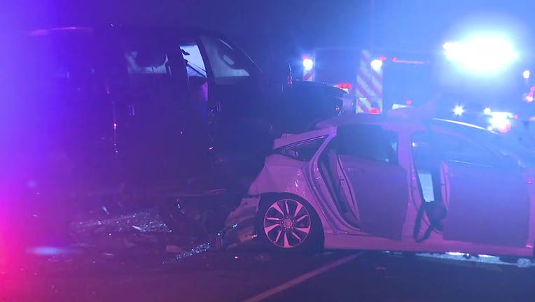 Multi-vehicle crash along I-35 leaves 1 person dead, at least 2