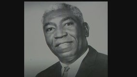 Dallas barber who inspired hundreds honored with Texas historical marker