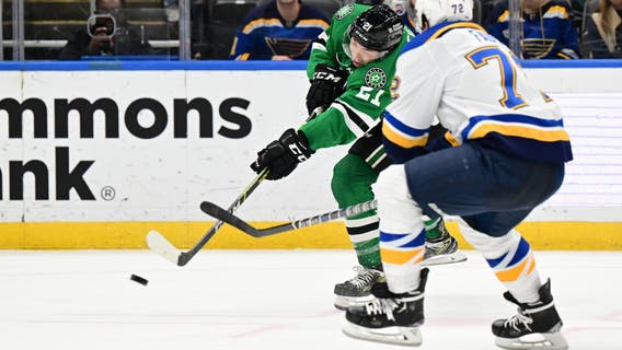 Wedgewood, Robertson lead Stars to 4-1 win over Blues