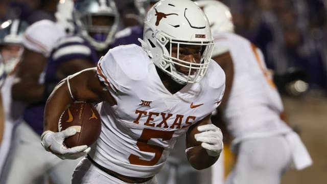 Robinson stars as Texas holds off No. 13 K-State, 34-27