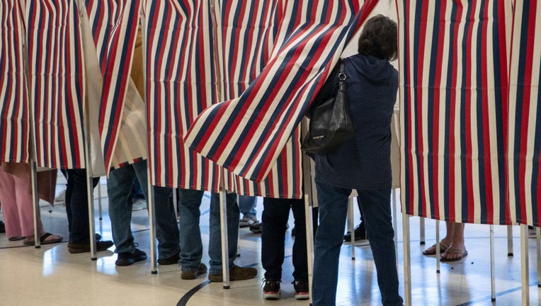 ed12d790-Americans Head To The Polls To Vote In The 2022 Midterm Elections