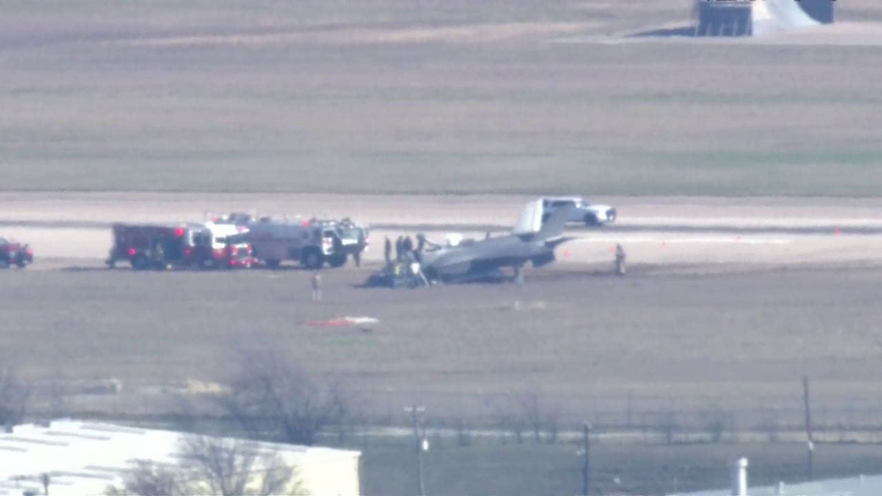 F35 jet crashes during test flight in Fort Worth Dallas Press News