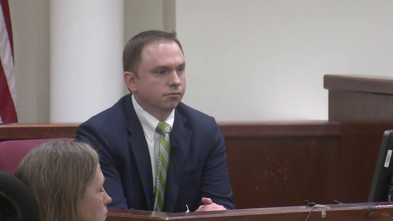 Aaron Dean Trial: Fmr. Fort Worth Police Officer Takes Stand, Faces ...